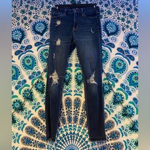 Hollister high rise crop super skinny jeans; size 3